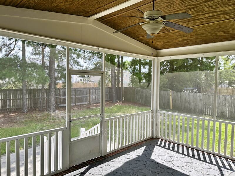 Fayetteville House: 4041 Windy Fields Dr