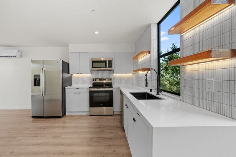 San Diego Condo: 2664 L Street