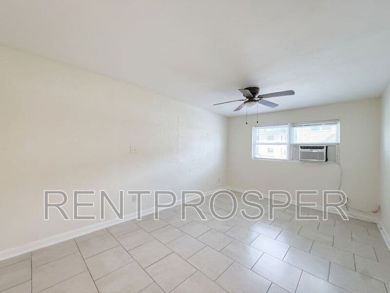 Orlando Condo: 902 W Jackson St