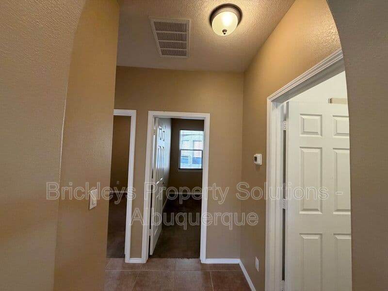Rio Rancho House: 65 Willow Trace Court SE