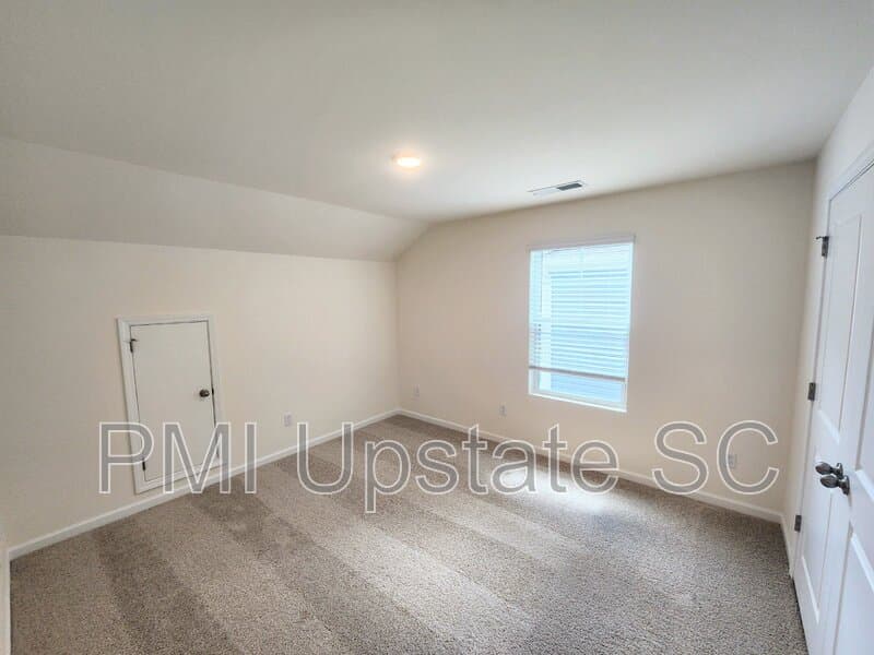 Fountain Inn House: 743 Fountainbrook Ln