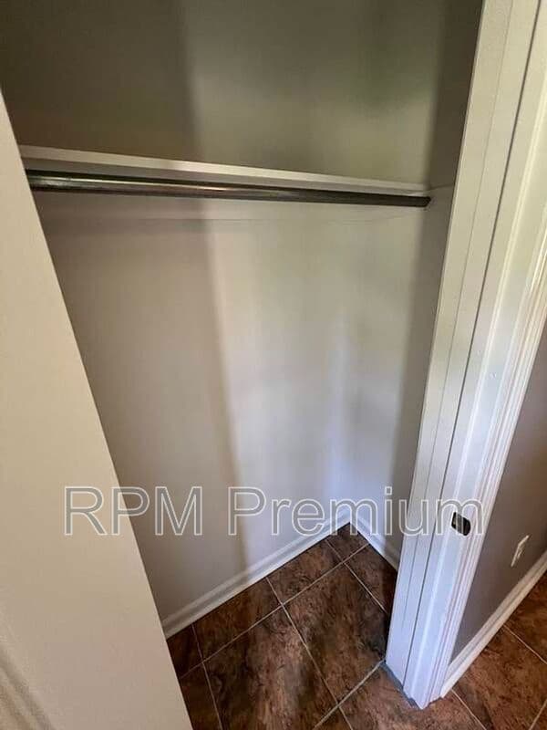 Baker Condo: 5057 Baker Blvd