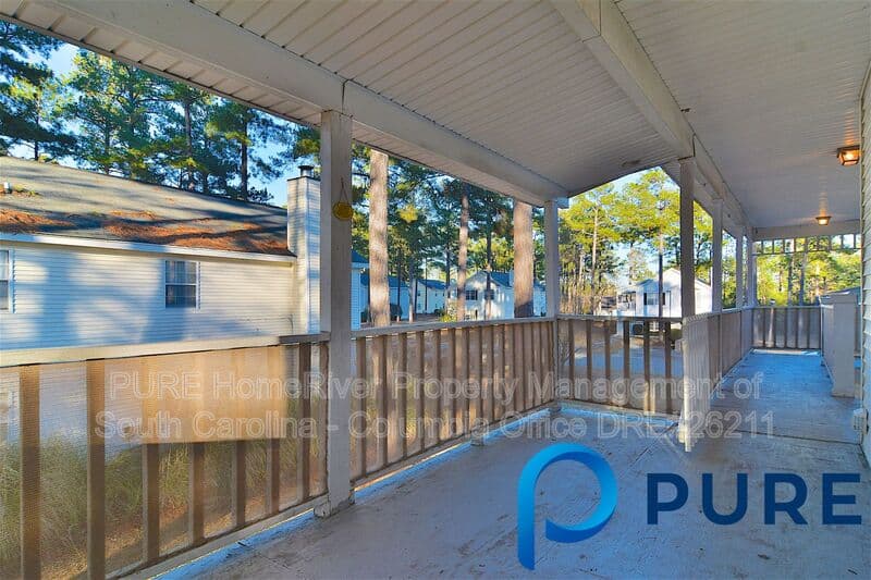 Columbia House: 17A Battery Walk Ct