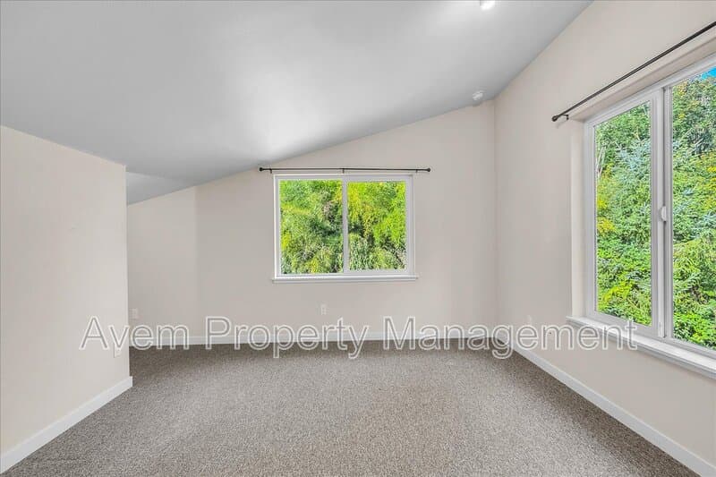 Portland Condo: 310 SW Maricara Street - B