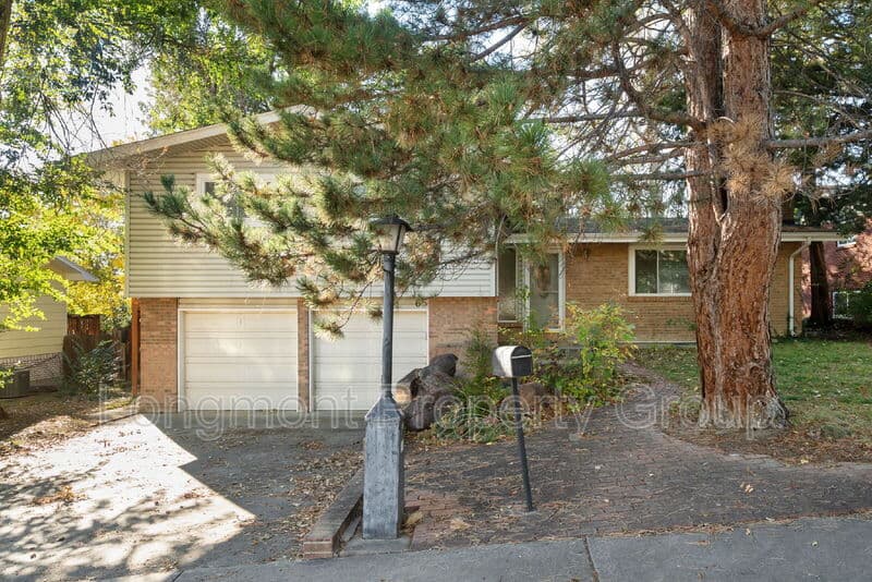 Longmont House: 65 Cedar Court