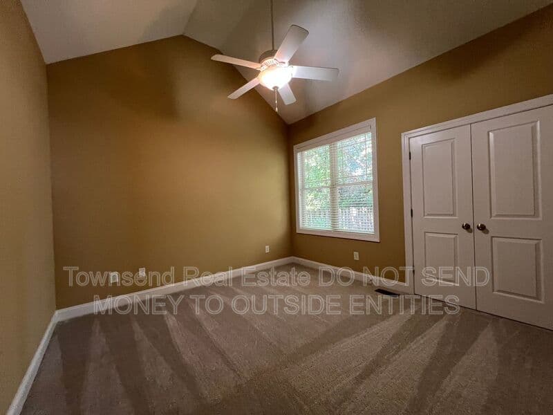 Fayetteville House: 2210 Westdale Dr