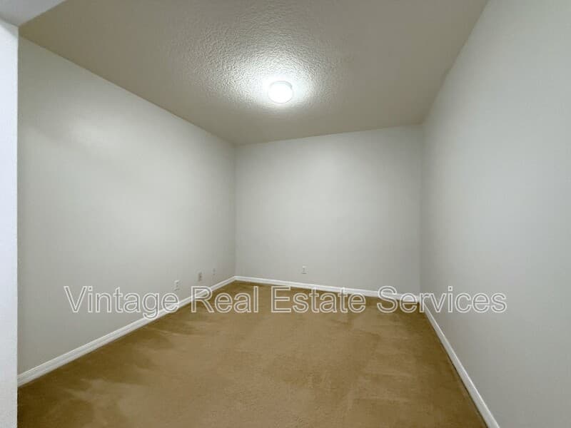 Valrico House: 254 Castlekeeper Pl