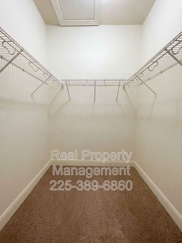 Denham Springs Apartment: 31855 LA Hwy 16