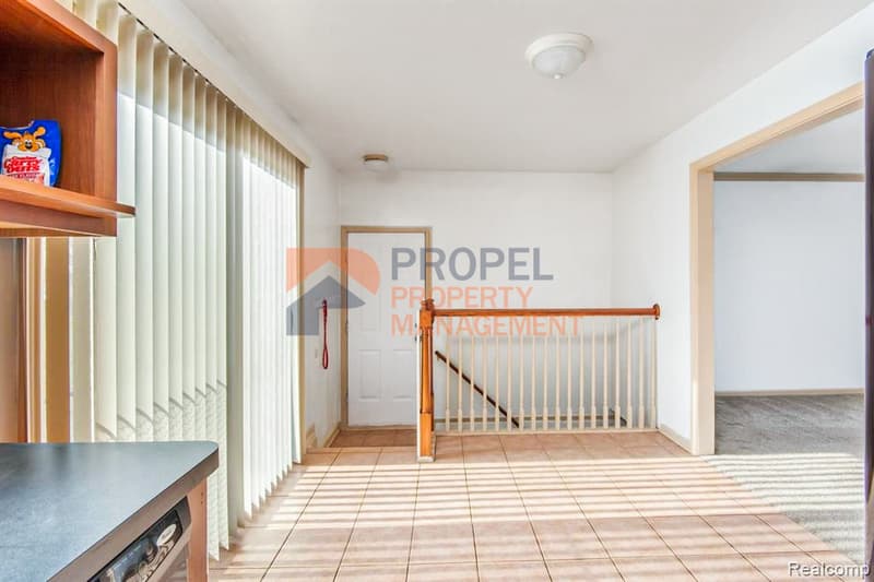 Van Buren House: 10117 Hamilton Street