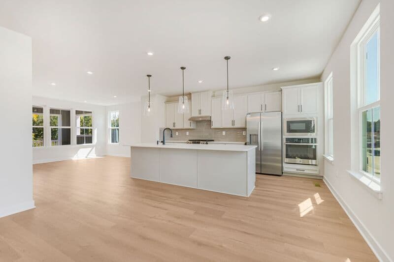 Fredericksburg House: 1400 Crested Iris Drive