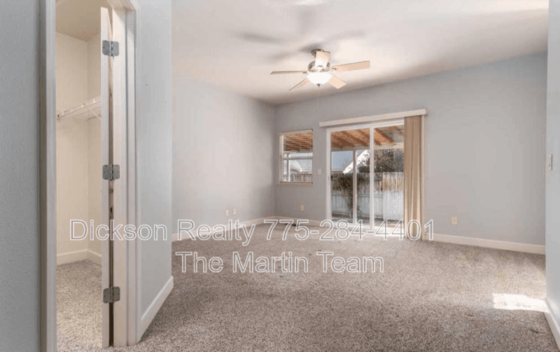 Fernley House: 971 Iris Lane