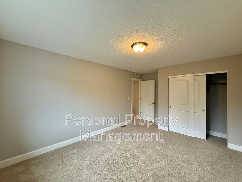 Vancouver House: 5502 NE 134th St