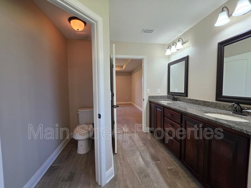 Milton House: 8839 Longmont Way