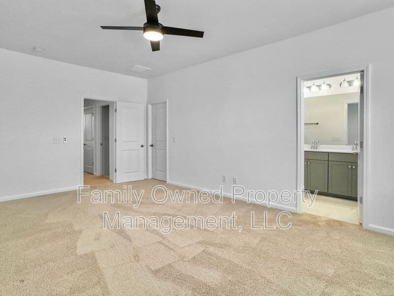 Moncks Corner House: 158 Yorkshire Drive
