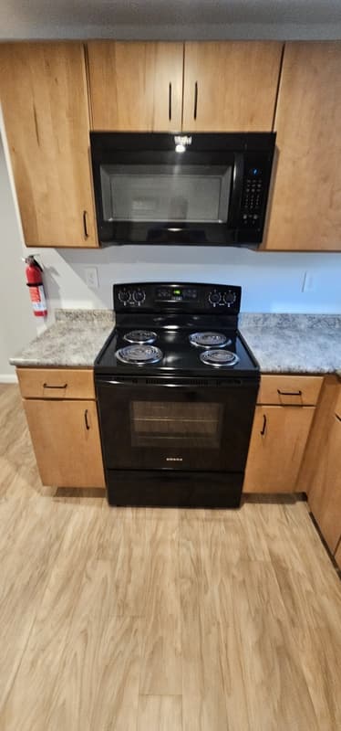 Eighty Four Condo: 1 Avalon Circle - 7
