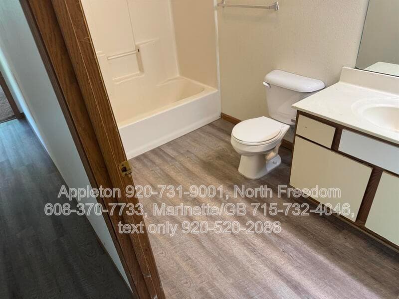 Marinette Condo: 907 Madison Ave. #11