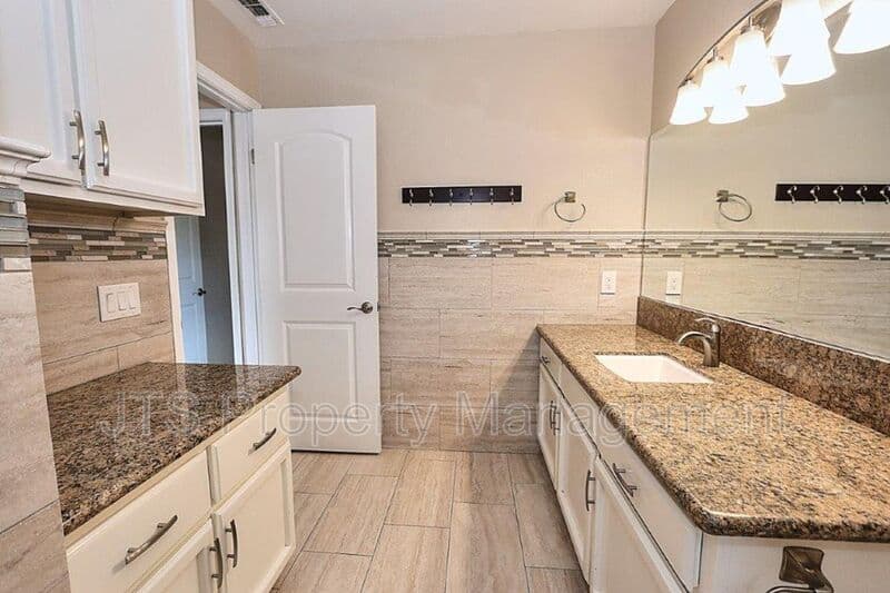 Gold River House: 2173 Roaring Camp Drive