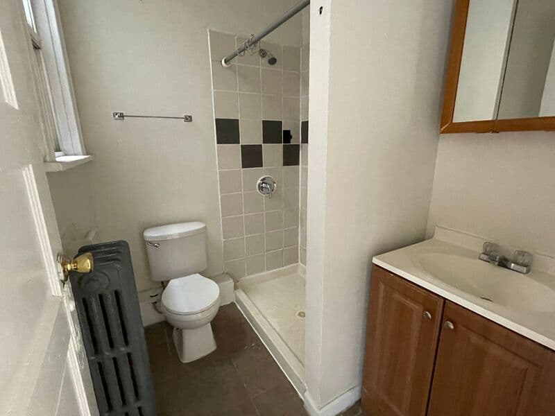 Chicago House: 4424 W. Armitage 2W