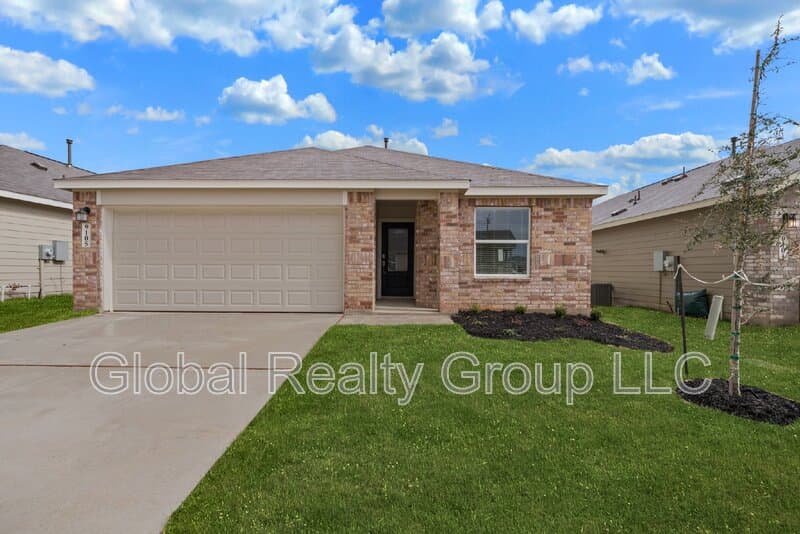 Seguin House: 9105 Navarro Vis