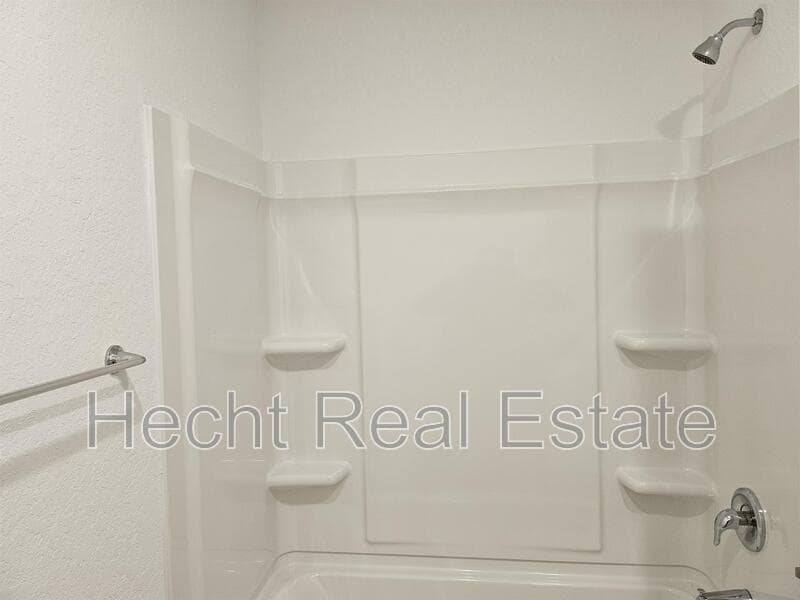 Seguin House: 5911 Coahulia Ridge