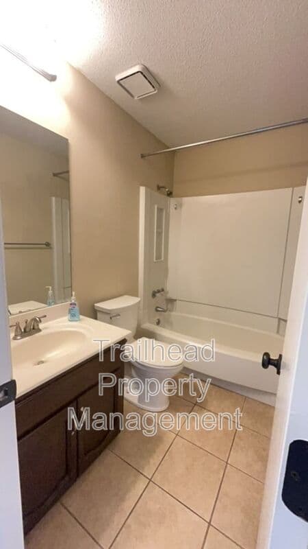 Kansas City Townhome: 8716 N Chatham Ave