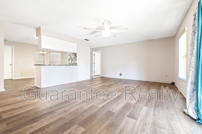Winter Haven House: 1611 High Point Court Southwest