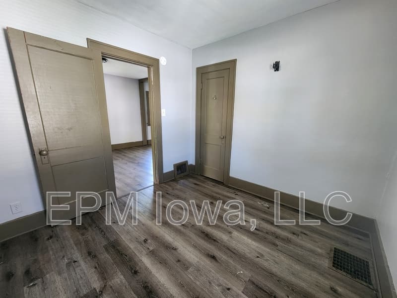 Waterloo House: 526 Kirkwood Avenue