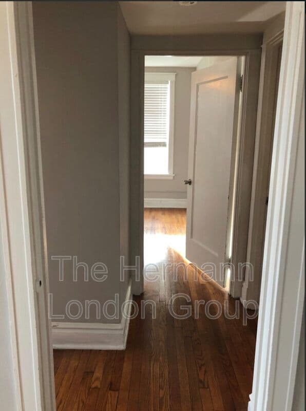 Saint Louis Condo: 3300-3308 Russell Blvd