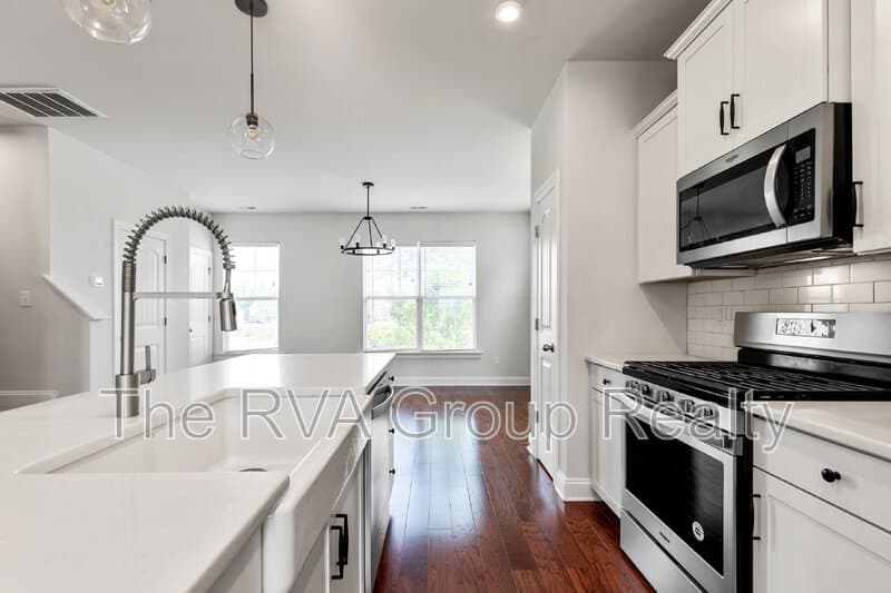 Moseley Townhome: 6448 Cassia Loop