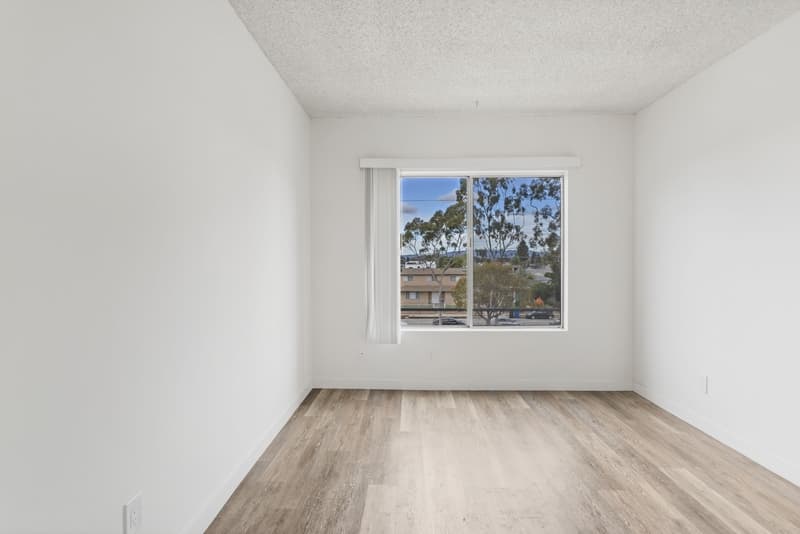 Los Angeles Condo: 12500 Culver Boulevard - 213