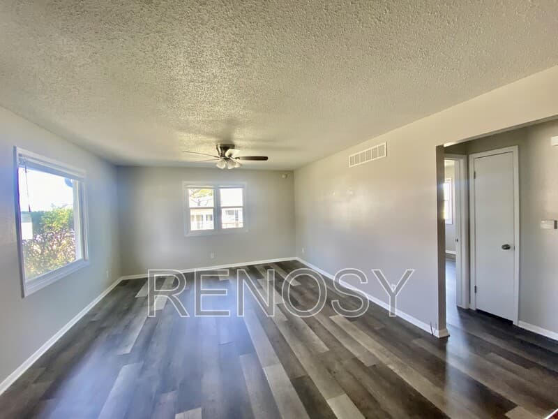 Polk City House: 209 1st Street