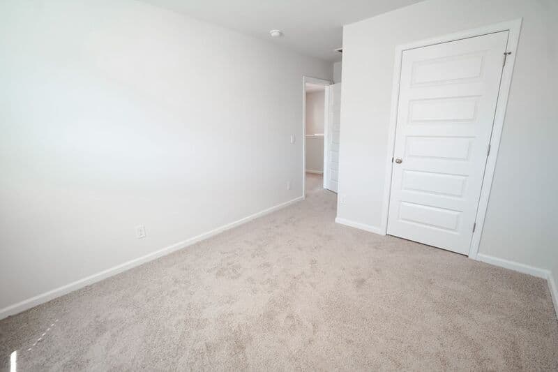 Savannah House: 112 Red Admiral Ln