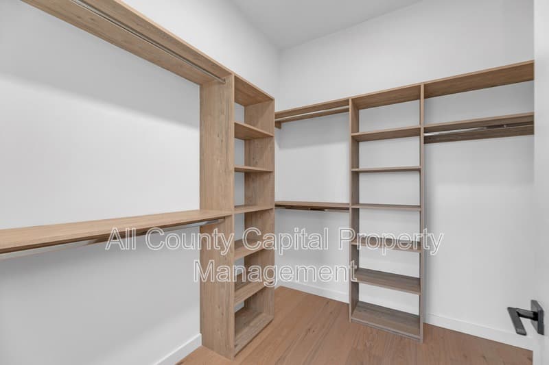 Austin Condo: 2209 S 1st St #403