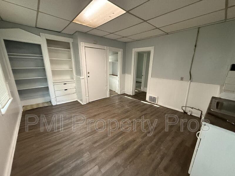 Milwaukee Condo: 1939 N 37th St