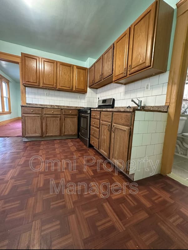 Hamtramck Condo: 3894 Evaline St