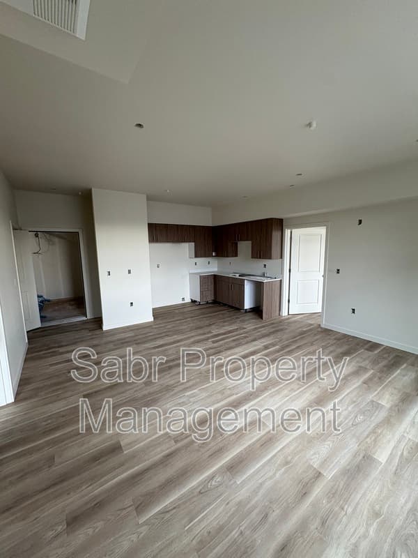 Portland Apartment: 1520 N Bryant St