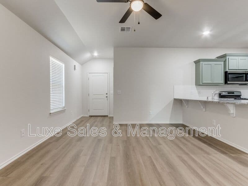 El Reno House: 1501 Pavy Parkway