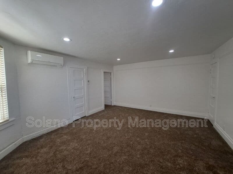 Vacaville Condo: 100 Luzena Ave
