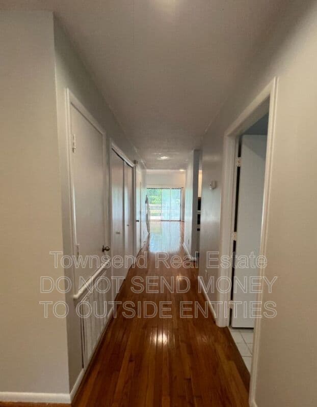 Fayetteville House: 501 Cypress Trace Drive