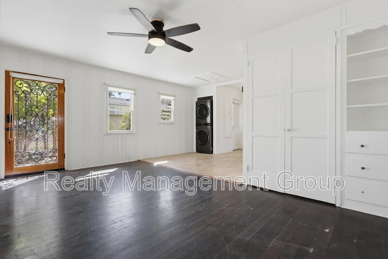 San Diego Condo: 4469 Cleveland Avenue