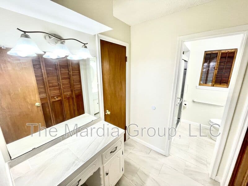 Garland House: 818 Worcester