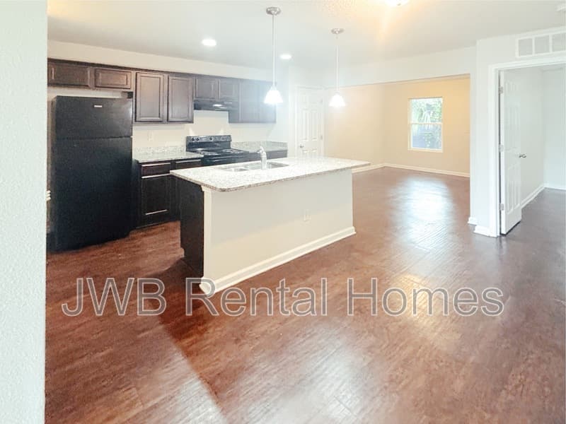 Jacksonville House: 3038 Rayford St