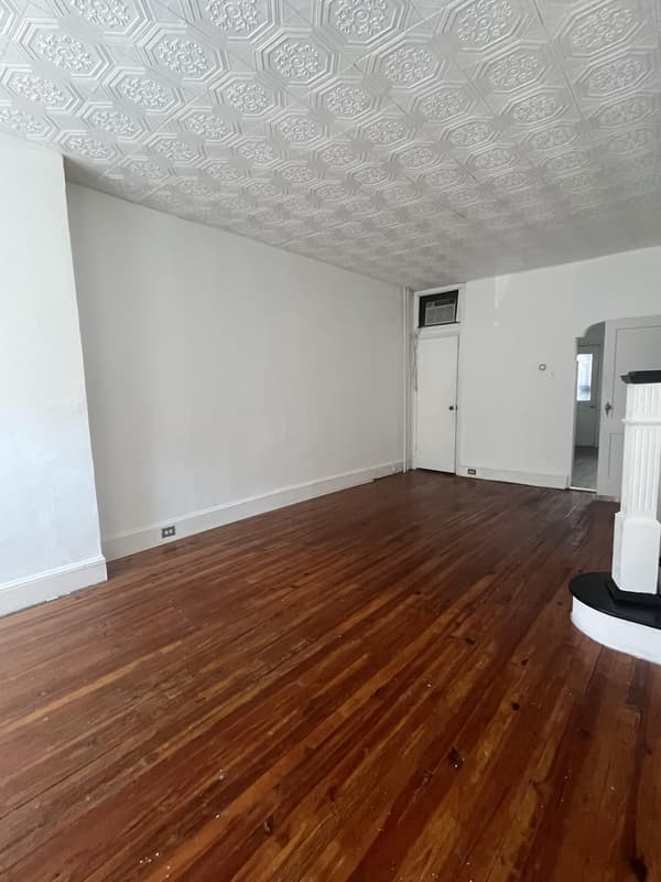Philadelphia House: 2341 South Woodstock Street