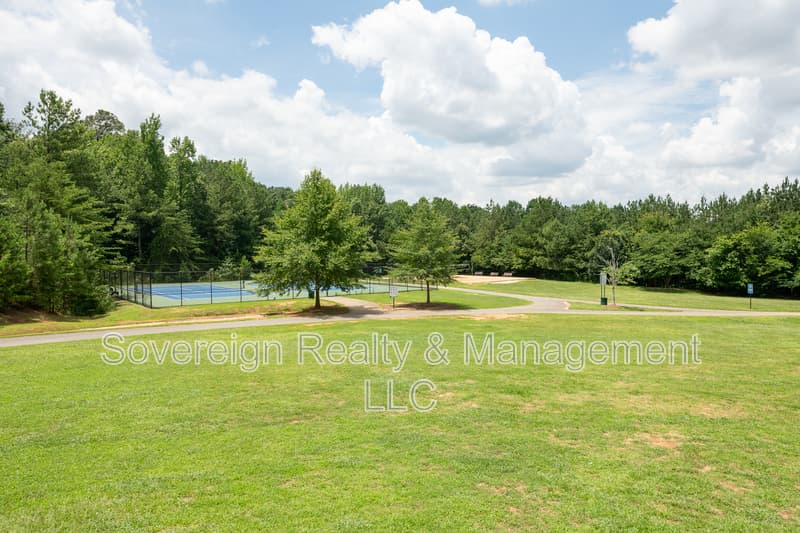 Norcross Condo: 6624 Ramsgate Way