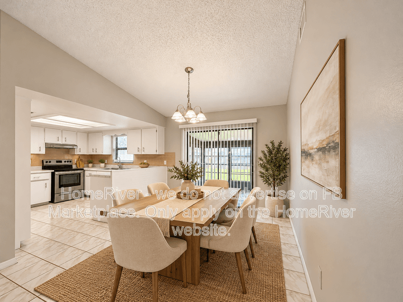 Edgewater House: 2811 Queen Palm Dr