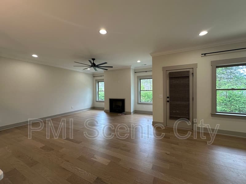 Ooltewah House: 9654 Dutton Ln