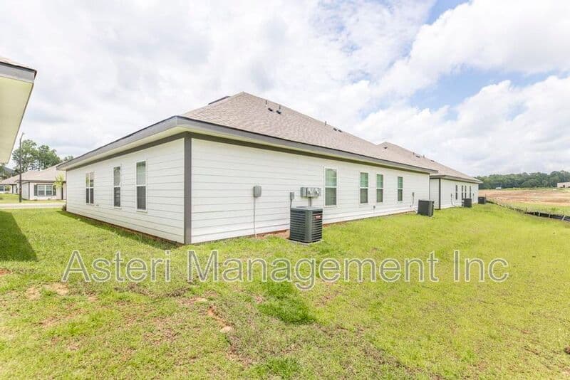 Perry Condo: 2141 Houston Lake Rd