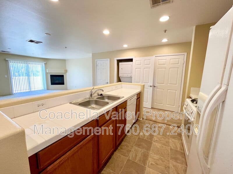 Palm Desert Condo: 73692 Santa Rosa Way