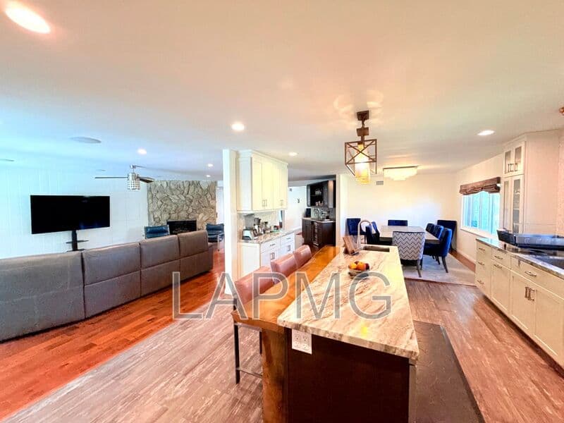 Los Angeles House: 5500 Shenandoah Avenue