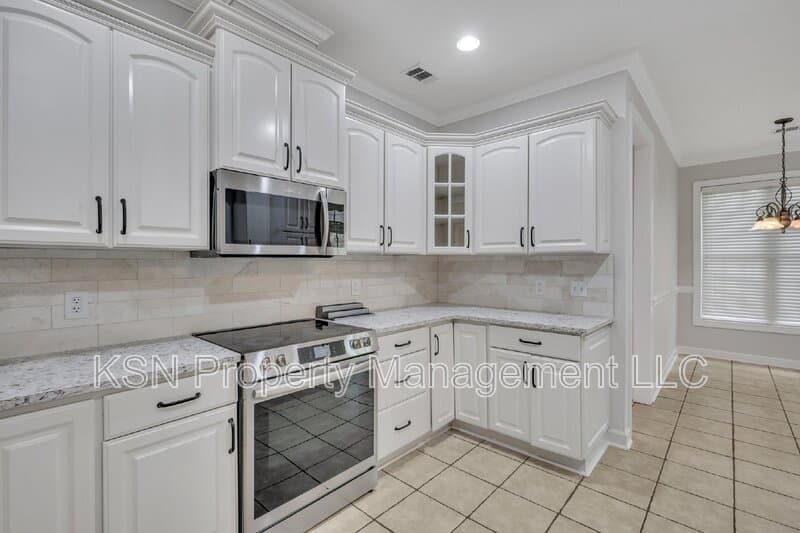 Savannah House: 5 Southernwood Place